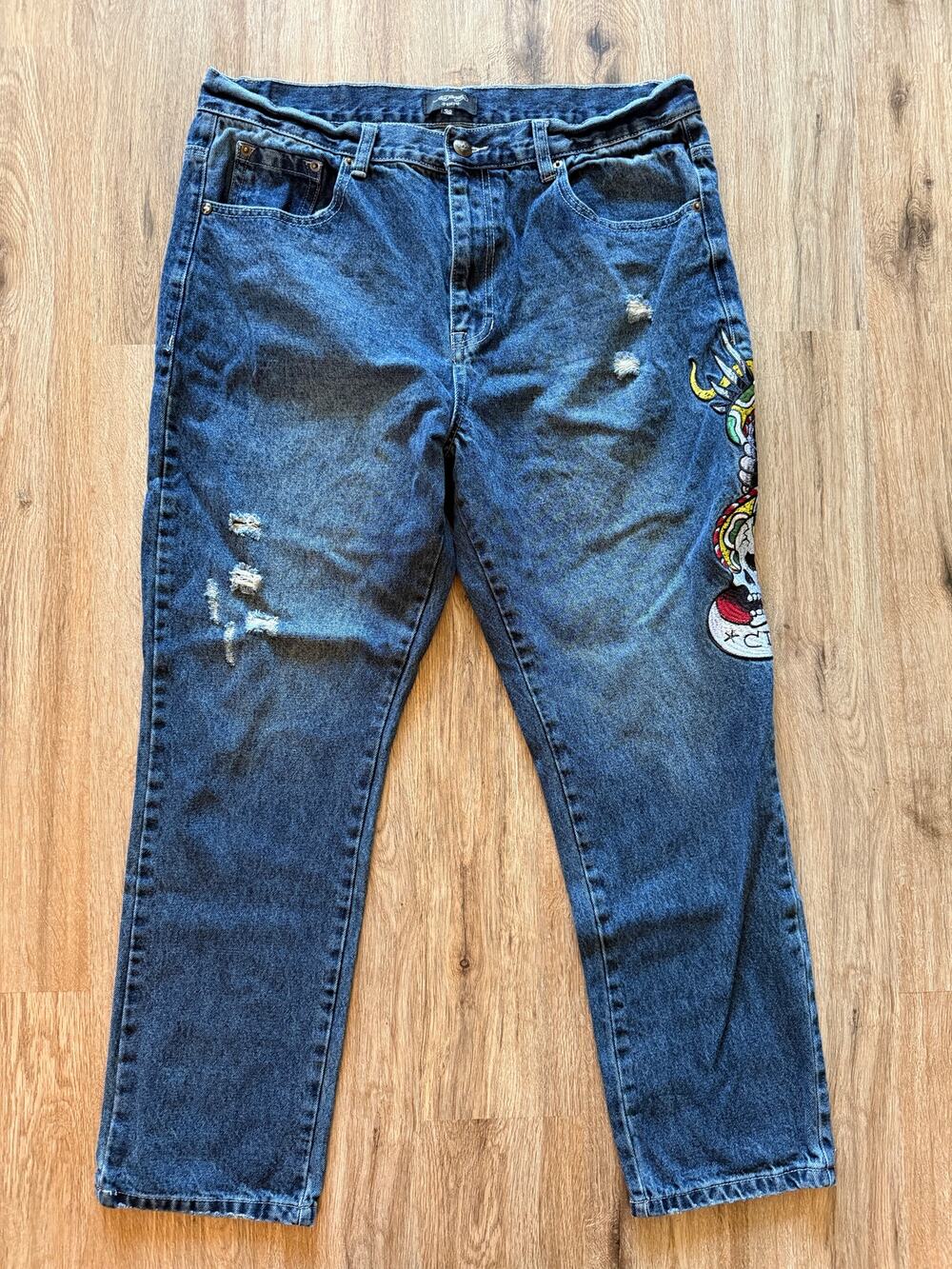 Ed Hardy Jeans Men’s Size 38x29 Slim Tapered Denim New York City Distressed Y2K